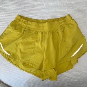 LULULEMON Hotty Hot Shorts Yellow Size 8